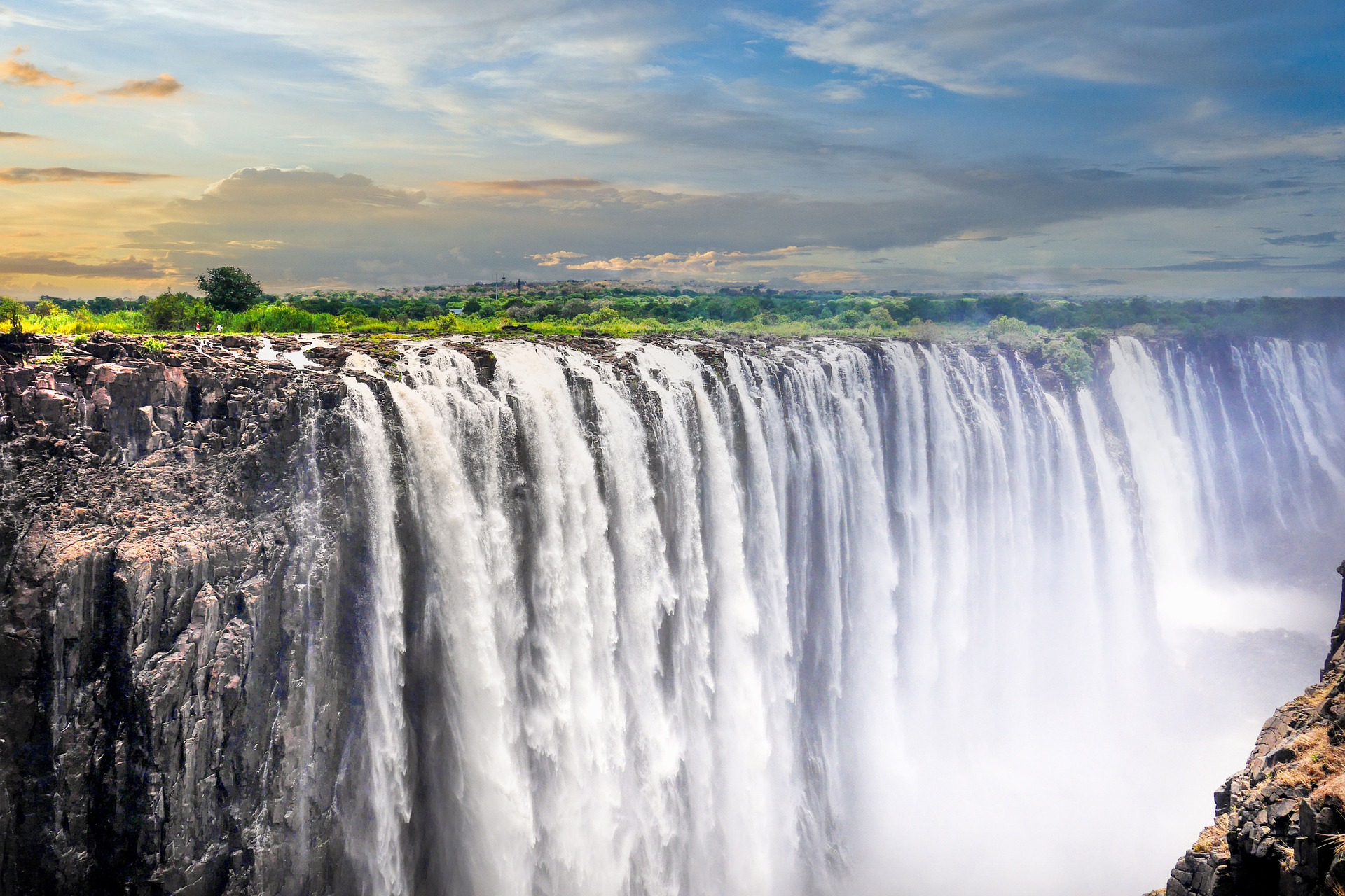 waterfalls-5971816_1920